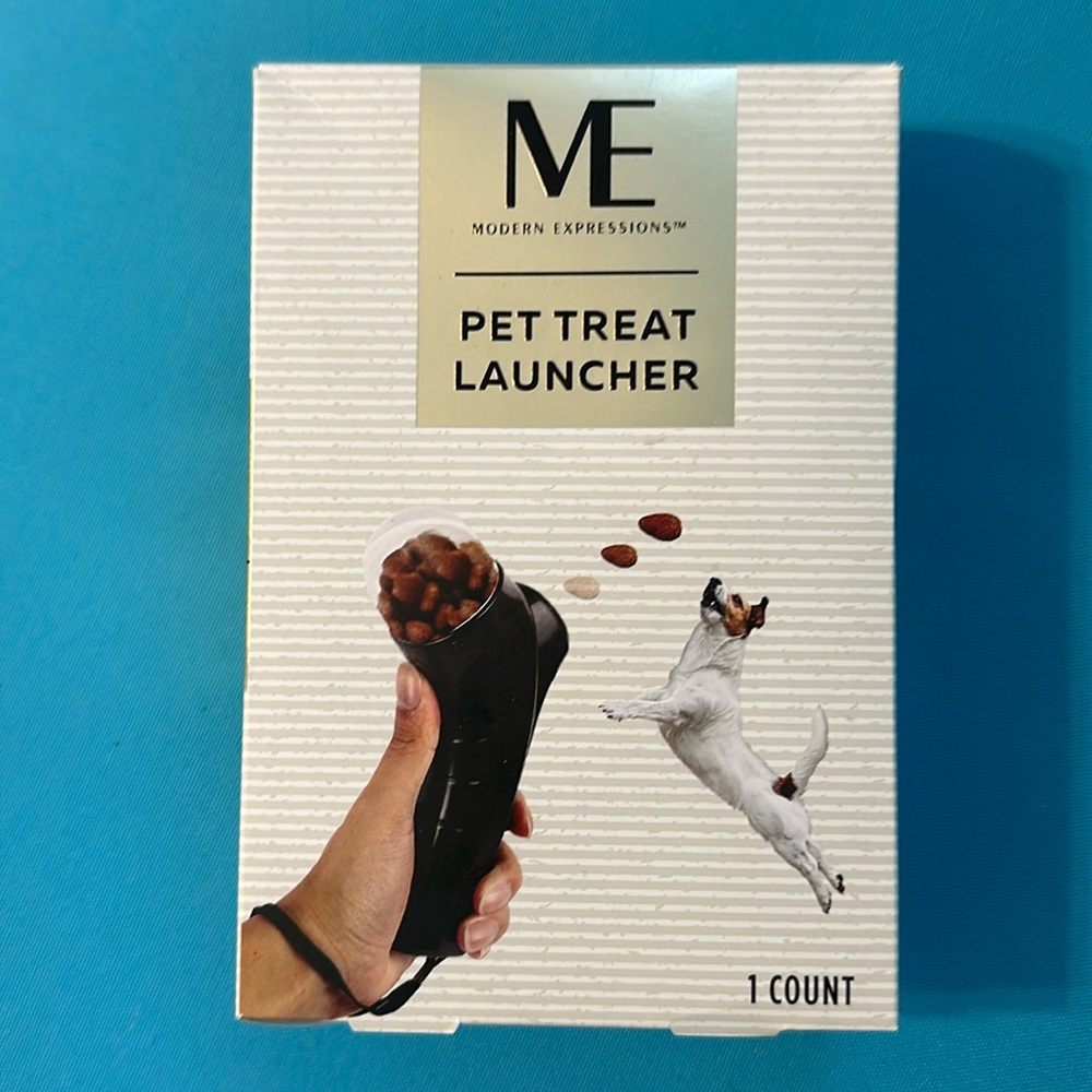 Modern Expression Pet Treat Launcher